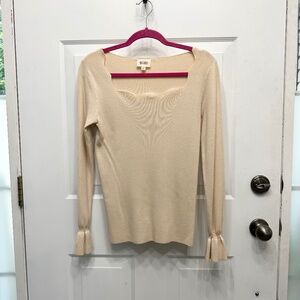 Boutique BiBi Latte colored sweater with flutter wrist and detail neckline